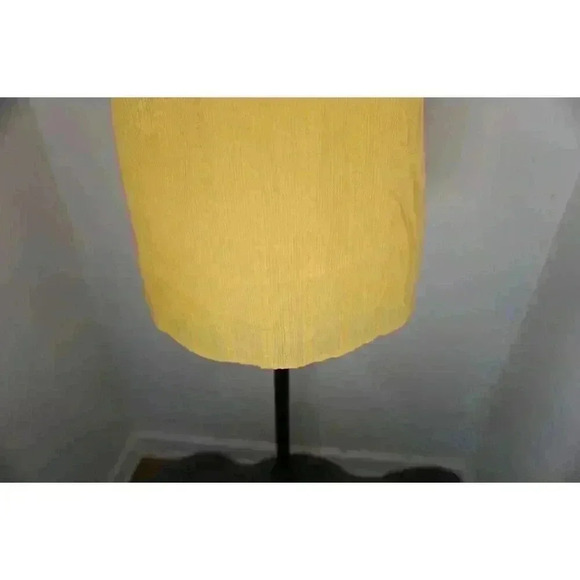 Cure Yellow 100% Cotton Short Sleeve Blouse, Size L - Picture 5 of 14